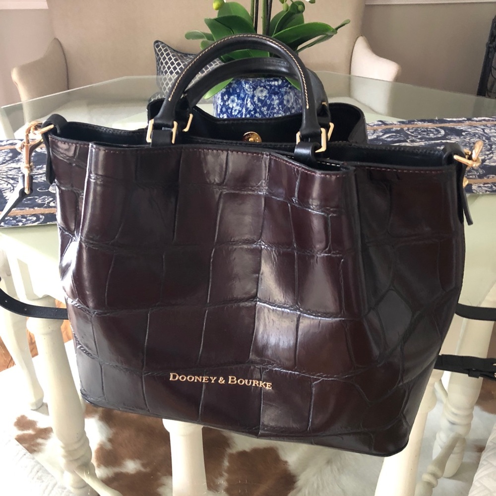 Dooney & Bourke Large Barlow Satchel